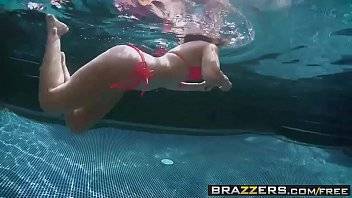Brazzers - Teens Like It Big - All Grown Up scene starring Karter Foxx and Jean Val Jean - xvideos.com