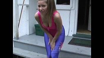 ineed2pee candi pees in her spandex - xvideos.com