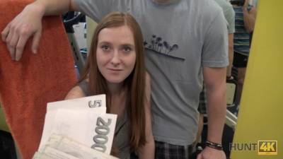 HUNT4K. Babe forgets about workout because of can get cash and dick - txxx.com