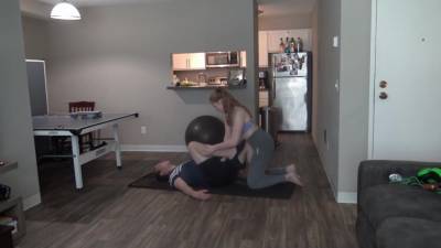 Big Ass Teen Gets Fucked by her Personal Trainer - hclips.com