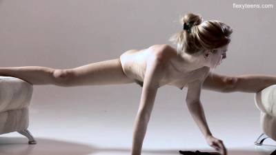 Russian hot hairy gymnast Rita Mochalkina - drtvid.com - Russia