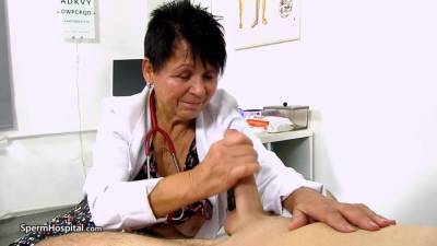 Czech granny is still working as a doctor and using every opportunity to play with hard dicks - upornia.com - Czech Republic