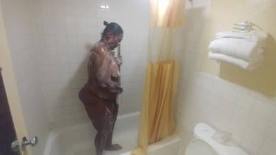 Sexy Shower - hclips.com
