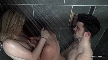 Real life amateur swingers having a foursome orgy - xvideos.com