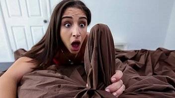 Horny Stepsister Can't Resist Her Brother's Morning Wood (Abella Danger) - xvideos.com