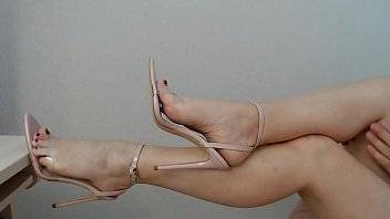 Sweet feets for your cum - xvideos.com