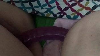 wife’s pussy and husbands arse double ended dildo at same time - xvideos.com
