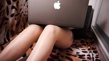 I TOOK MACBOOK FROM MY BROTHER TO WATCH PORN AND MASTURBATE - xvideos.com