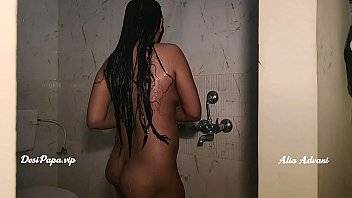 sexy amateur model in shower - xvideos.com
