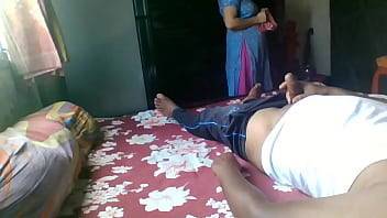 Flashing on real Indian maid with twist - xvideos.com - India
