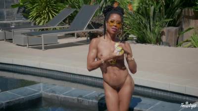 Kira Noir - Nude ebony reveals her skinny forms in a stunning outdoor solo by the pool - hellporno.com