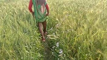 Indian Village Bhabhi Fucking Outdoor Sex In Hindi - xvideos.com - India