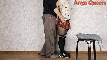 Schoolgirl gave a blowjob to a photographer for a photo shoot! "Anya Queen" - xvideos.com
