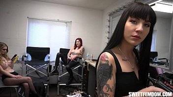 Lance Hart - 3 Sluts in a Dressing Room Make You Jerk Your Tiny Dick - xvideos.com