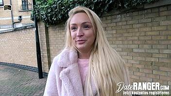 Amber Deen - Dumb Blonde British Barbie AMBER DEEN Twerks before COWGIRL on DICK on FIRST DATE - DATERANGER.com - xvideos.com - Germany - Britain