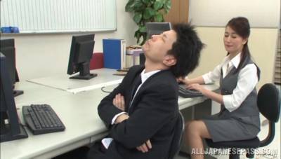 Fucking the new Japanese secretary after she sucks dick - hellporno.com - Japan