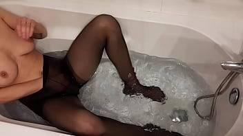 Young-Wife in Pantyhose Masturbation with a Bath - xvideos.com