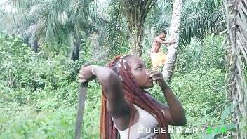 I met her in the bush fetching firewood while I was harvesting Palm fruits, I helped her and she rewarded me with a good fuck - xvideos.com