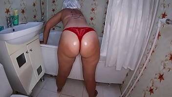 Son caught mom in bathroom and fucked her big ass - xvideos.com