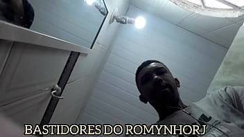 NO RIO DE JANEIRO ATOR PORNÔ MOSTRANDO POUCO DO SEU DIA DIA - xvideos.com