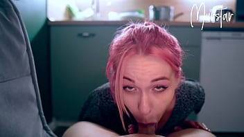 The bitch did not want to wash the dishes, and had to ask her stepbrother - xvideos.com - Russia