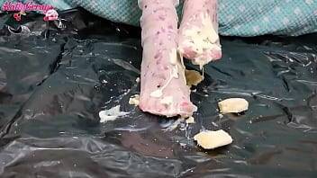 Girl Dripping Wax On Her Feet and Trample Banana - Foot Fetish - xvideos.com