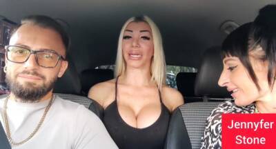 Jennyfer Stone shows her big ass and her pussy in the car - Big tits - xtits.com