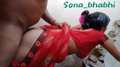 भभ न चदव चदव क Pनड क मटक बन रख ह Indian Bhabhi Sex In Hot Red Saree - videohdzog.com - India