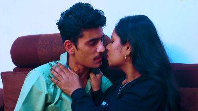Desi Tharki Larki Ne Apne Boyfriend Se Chudwaya - videohdzog.com