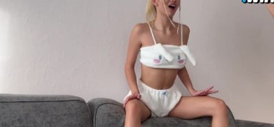 Bunny jumps on a dick like on a trampoline - inxxx.com